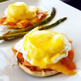 Salmon Benedict