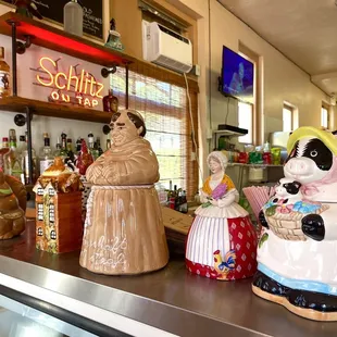 a panda bear and a panda bear