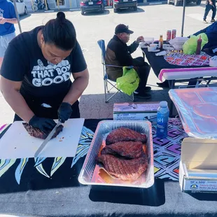 Slicing smoked tri-tip