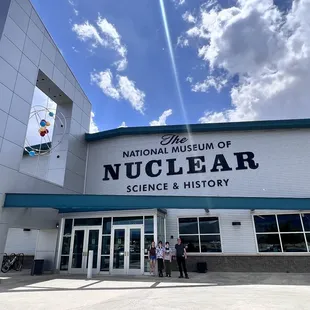 I'm not into science, I was WRONG !  This place is really awesome!