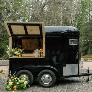 Poppy- Mobile Horse Trailer bar