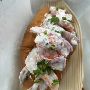 The Maine Style Lobster Roll