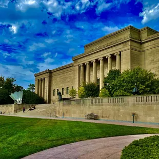 Exterior of Nelson-Atkins Museum of Art