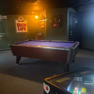 Pool table