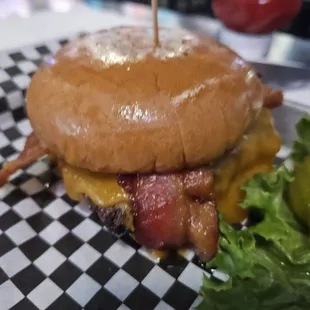 Bacon cheeseburger