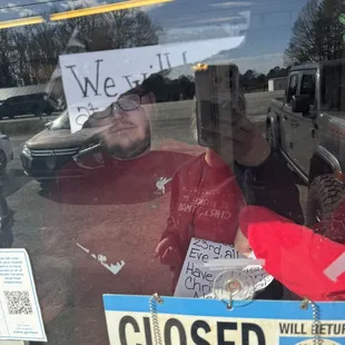 a closed sign in the window