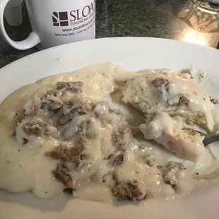 biscuits and gravy with sausage