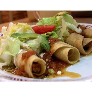 a plate of mexican food