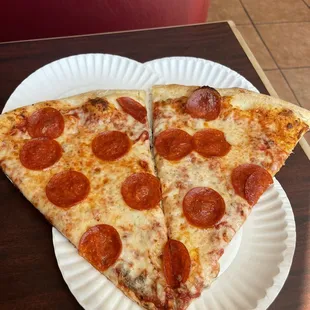 2 slices and a drink lunch special!