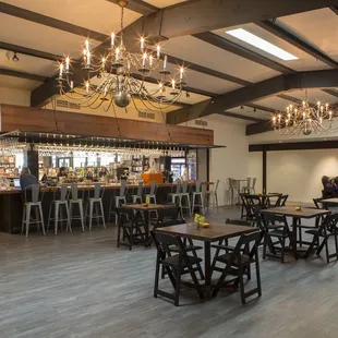 The Commons/First Draft Book Bar