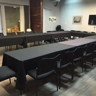 One of the many possible setups in the meeting rooms.