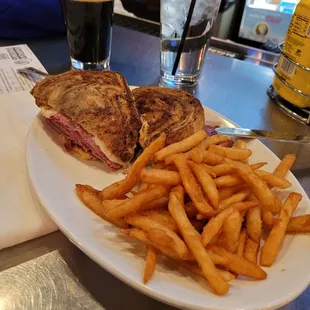 Reuben with beer fries