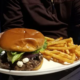 Garlic goat cheese burger