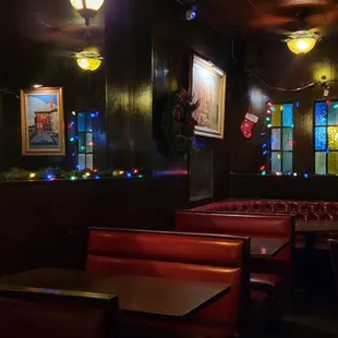 The Nob Hill Inn