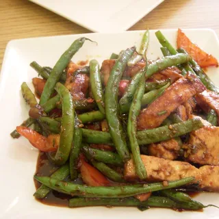 Sweet & Spicy Sriracha Chicken Wings