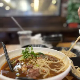 Taiwanese Tomato Beef Soup Noodles