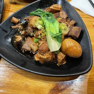 Braised Pork Chow Mein