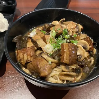 15. Sliced Pork and Mushroom Noodle Soup