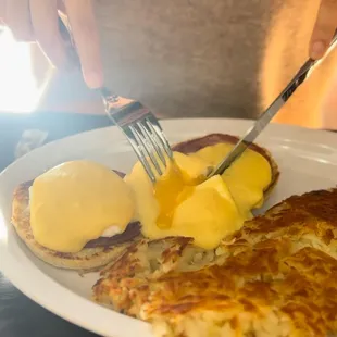 Classic Eggs Benedict