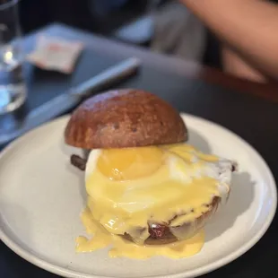 Breakfast sandwich