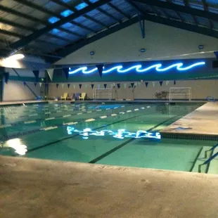 Northern Cali&apos;s PREMIER Indoor Pool