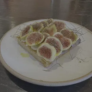 Fig toast