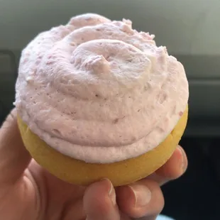 Keto-friendly Almond Cupcake with Raspberry Icing