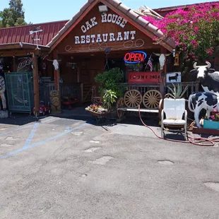 the outside of the restaurant