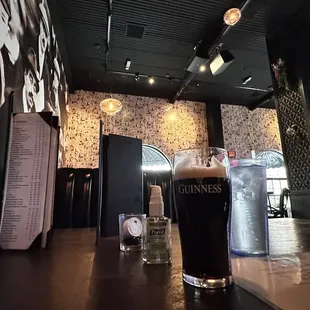 This place gives a speakeasy vibe.  Great location. Came for one drink. Friendly service though.