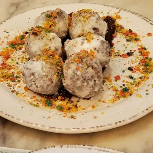 Fruity pebble donuts