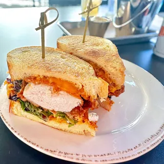 OAKMONT CHICKEN SANDWICH