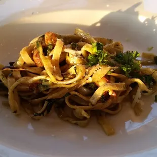 Scampi Alfredo Linguini