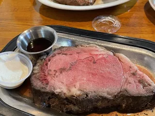 Treece's Restaurant & Lounge