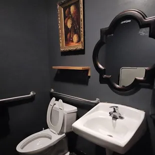 8/11/2024 - I dropped in with a friend for dinner.