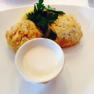 Chesapeake Bay Style Jumbo Lump Crab Cakes