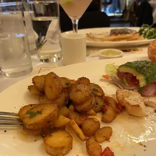 Yellowfin Tuna* Burger