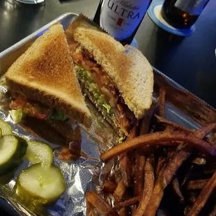 BLT