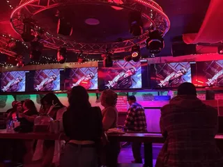 2nd Avenue Saloon & Sports Bar