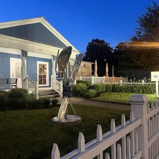 The building was an old dentist office(see the toothbrushes on the porch?)