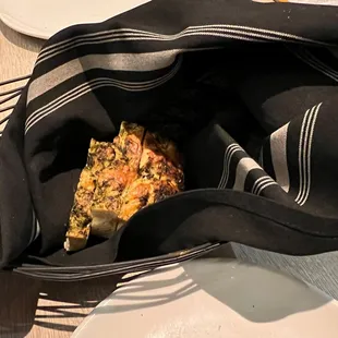 Bread that came to the table was fresh and yummy.