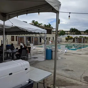 Living with covid, outdoor dining for lunch