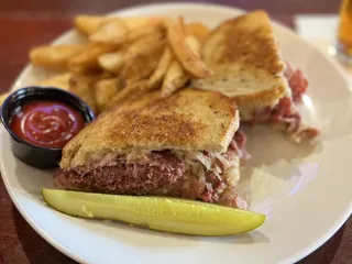 Flannery's Pub