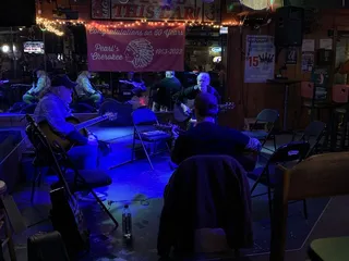 Pearl's Cherokee Lounge