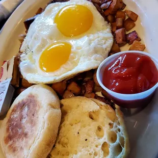 Meat lovers hash w/ English muffin (shot# 2)