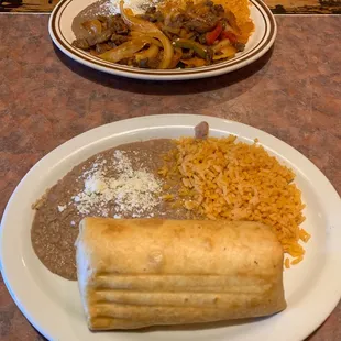 Chimichanga and fajitas? ‍ I guess those are fajitas?? Where&apos;s all the sides for them?