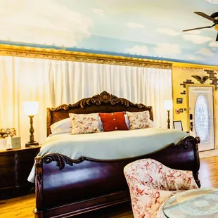King bed in The Liberty Suite