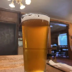 20oz Lift Bridge Mango Blond tap $6.50