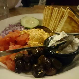 Hummus Plate