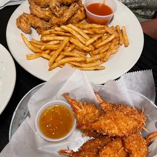 bbq wings, fried chicken, poultry, fried chicken wings, chicken wings, chicken, chicken wings and fried chicken, food, bbq chicken