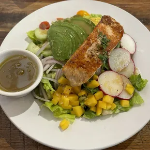 Avocado salmon salad